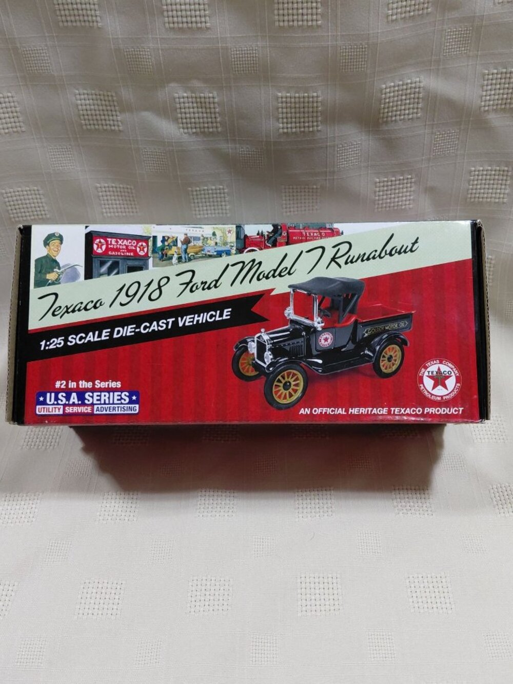 Texaco 1918 Ford Model T Runabout 1:25 Scale Die-Cast Vehicle NOB